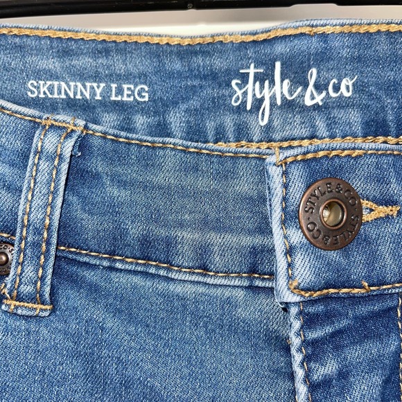 STYLE & CO MID RISE SCULPTED LIFTS & ENHANCES SKINNY LEG STRETCH JEANS SIZE 4 - Picture 3 of 5